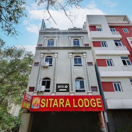 Hotel O Hanuman Pet Near Railway Station Vidzsajavádá Kültér fotó